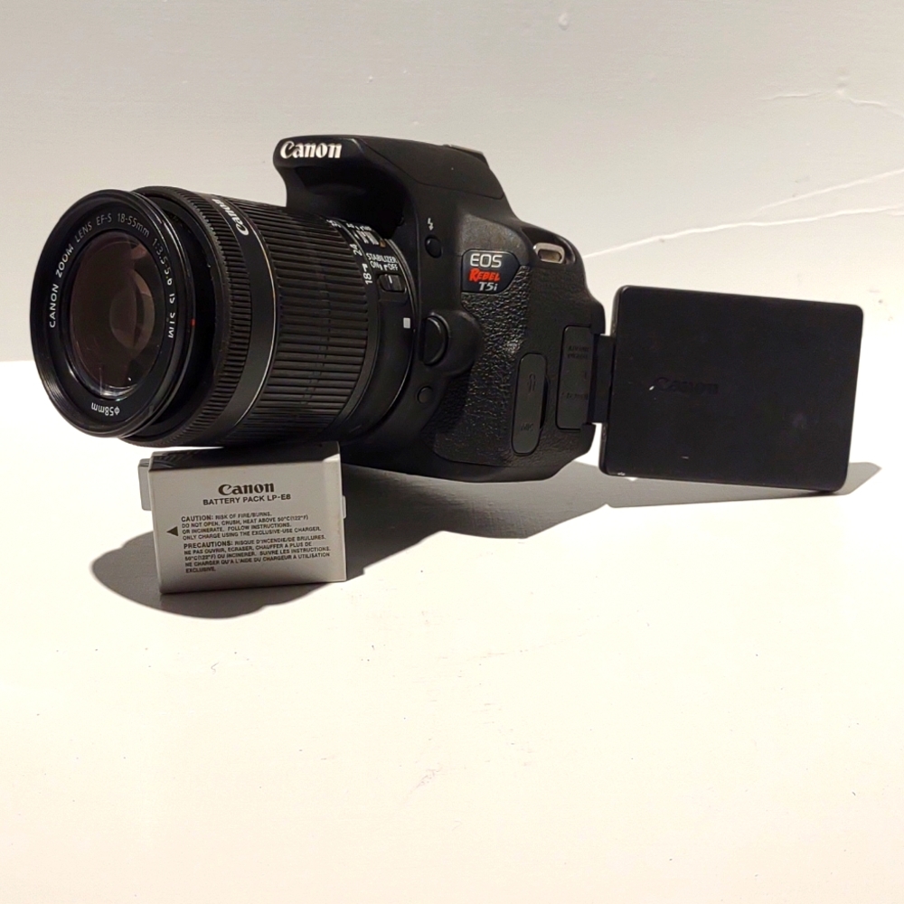 Canon EOS Rebel T5i digital camera, Black w/ Silver lettering, EFS 18-55mm